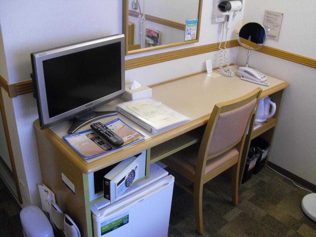 Toyoko Inn Akita-eki Higashi-guchi Eksteriør billede