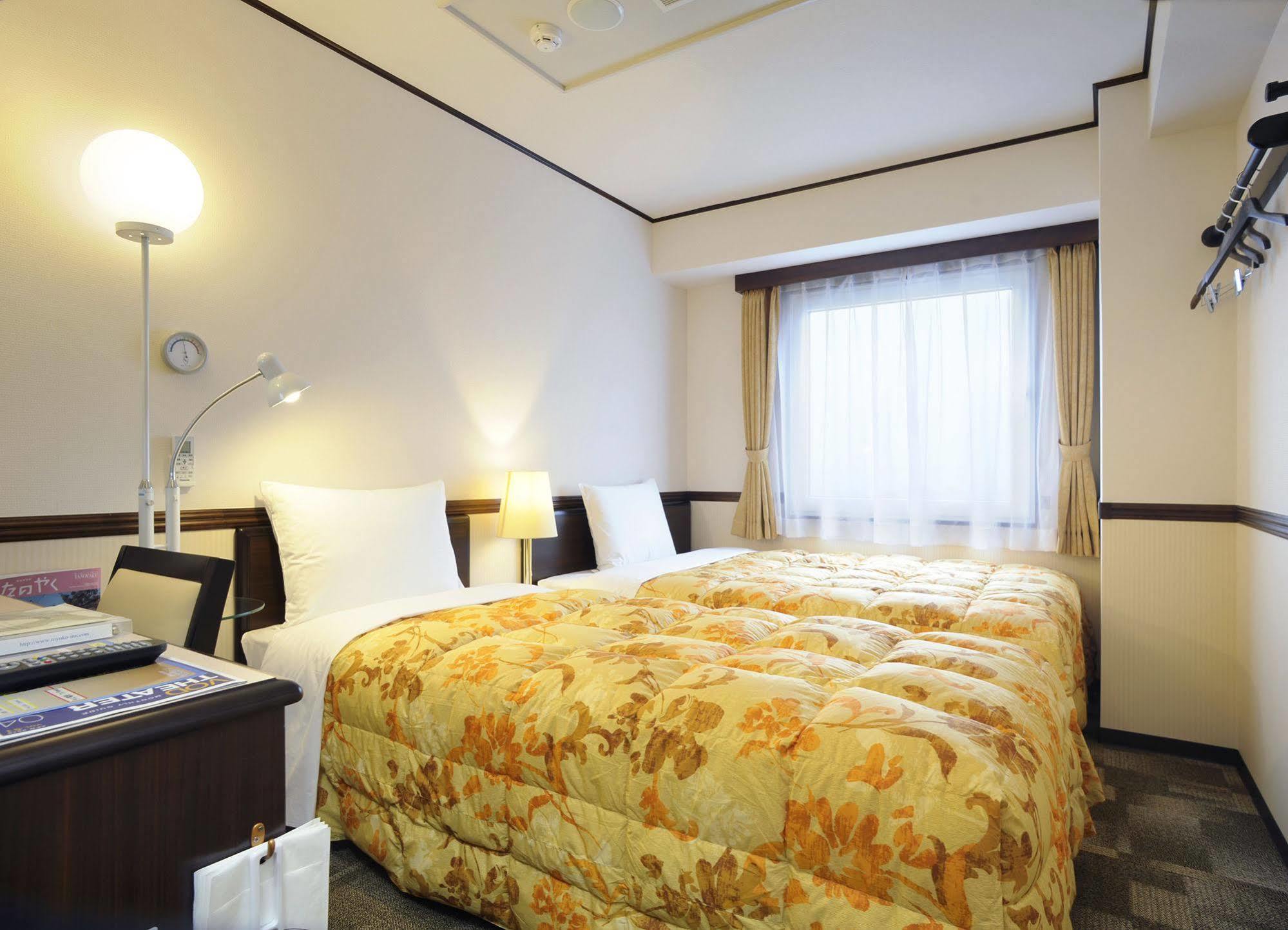 Toyoko Inn Akita-eki Higashi-guchi Eksteriør billede